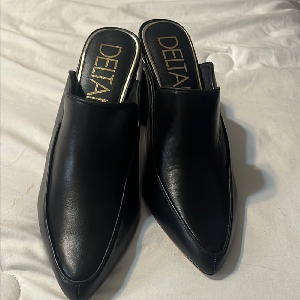 Delta Black Mules Classic Leather Finish